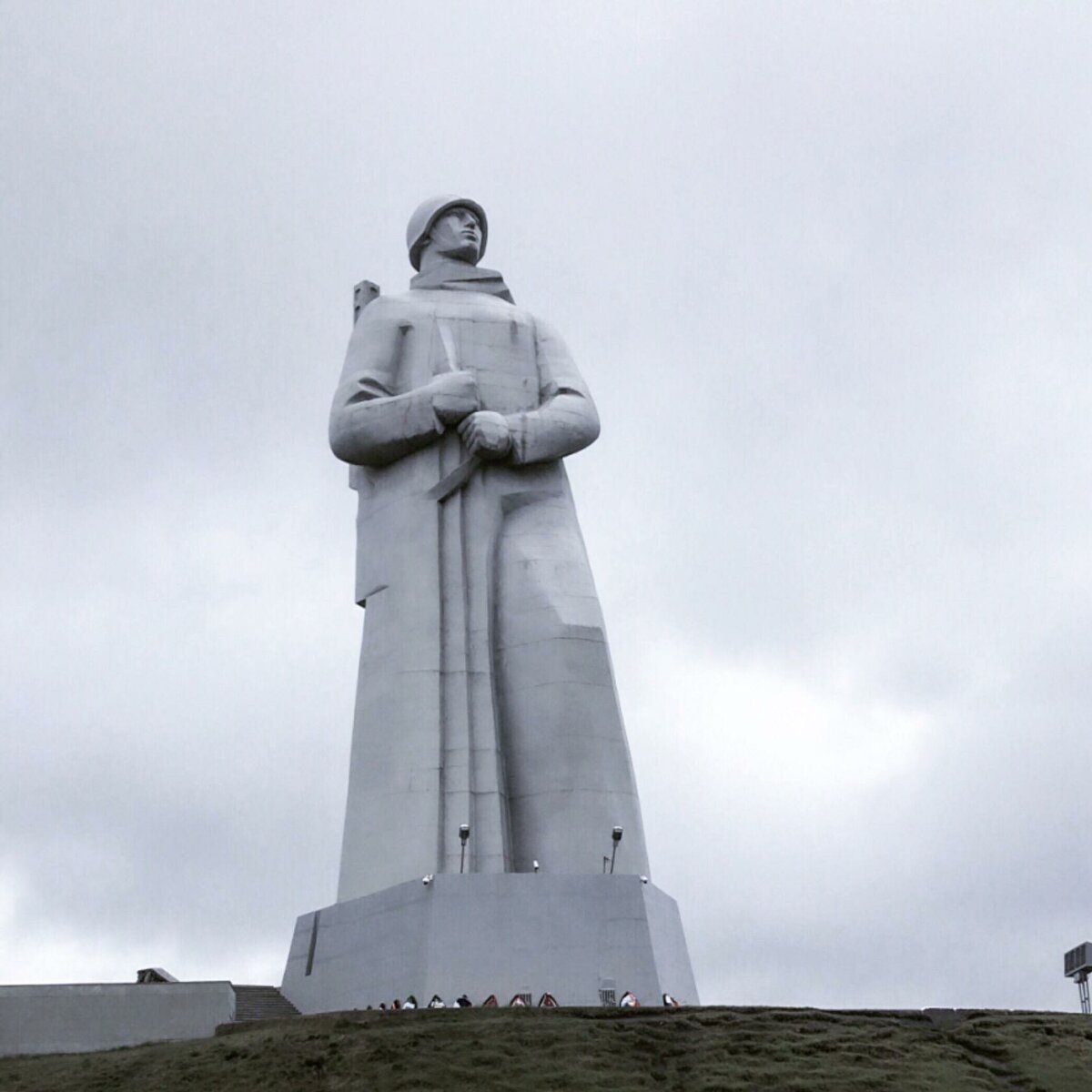 Памятник алеше мурманск рисунок