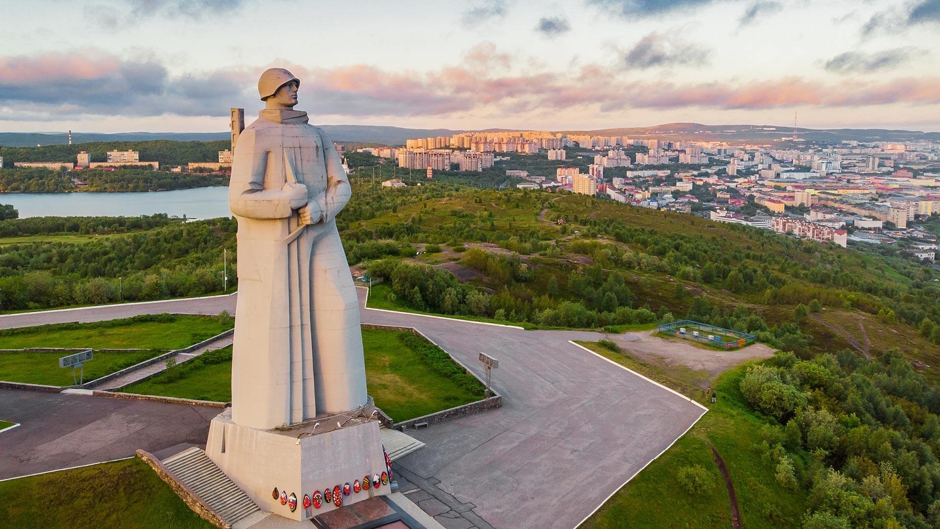 Памятник алеше мурманск рисунок