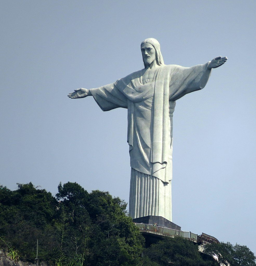Статуя искупителя. Христос Искупитель Рио де Жанейро. Христос-Искупитель Рио-де-Жанейро, Бразилия. Статуя Христа-Искупителя Бразилия. Иисус Христос Искупитель Бразилия.