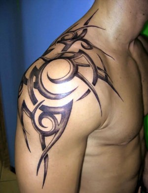 Мужские татуировки на плече кельтские узоры