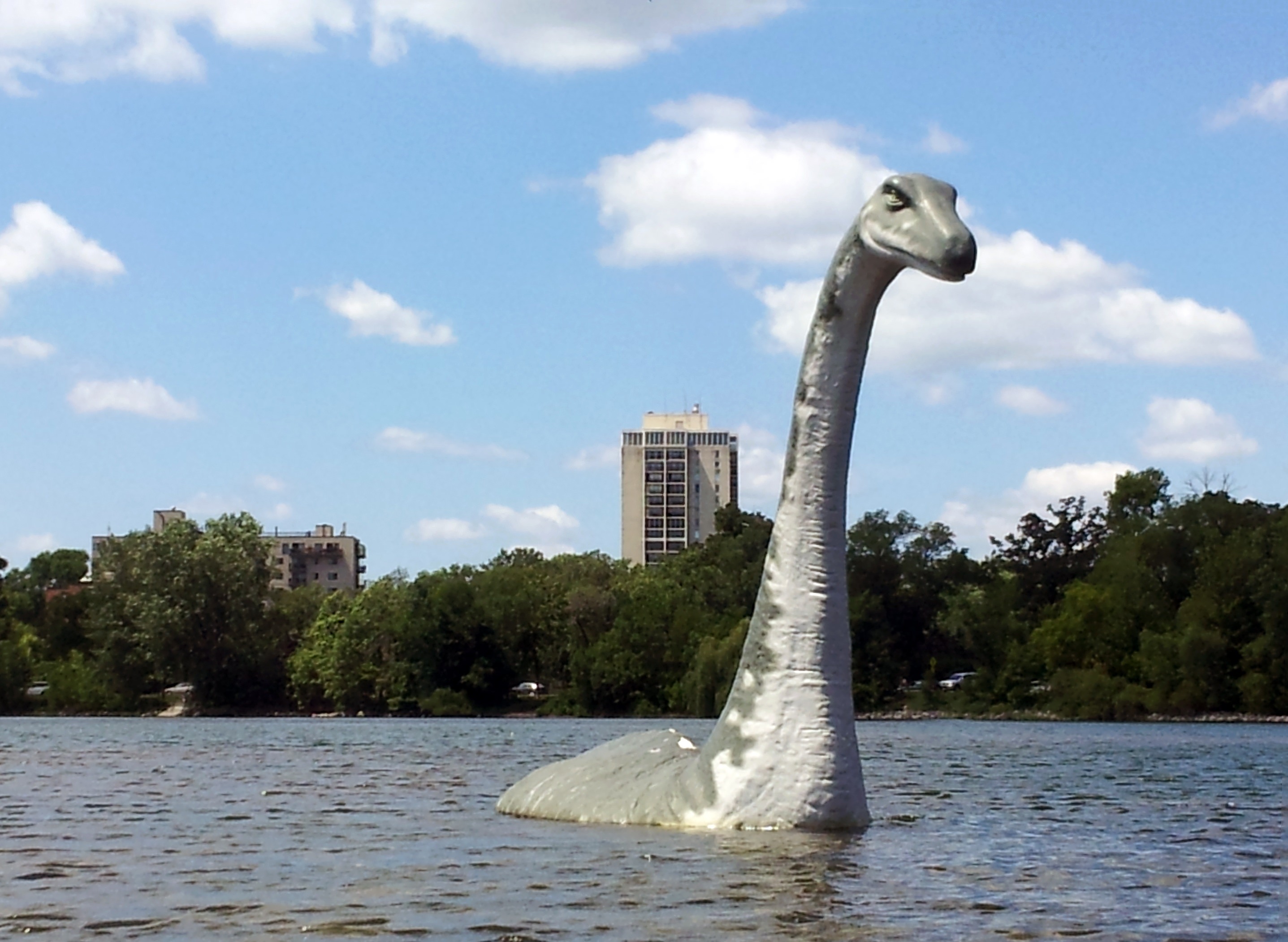 The loch ness monster has a. Лохнесское чудовище. Несси Лохнесское чудовище. Лохнесское чудовище статуя. Лохнесское чудовище памятник.