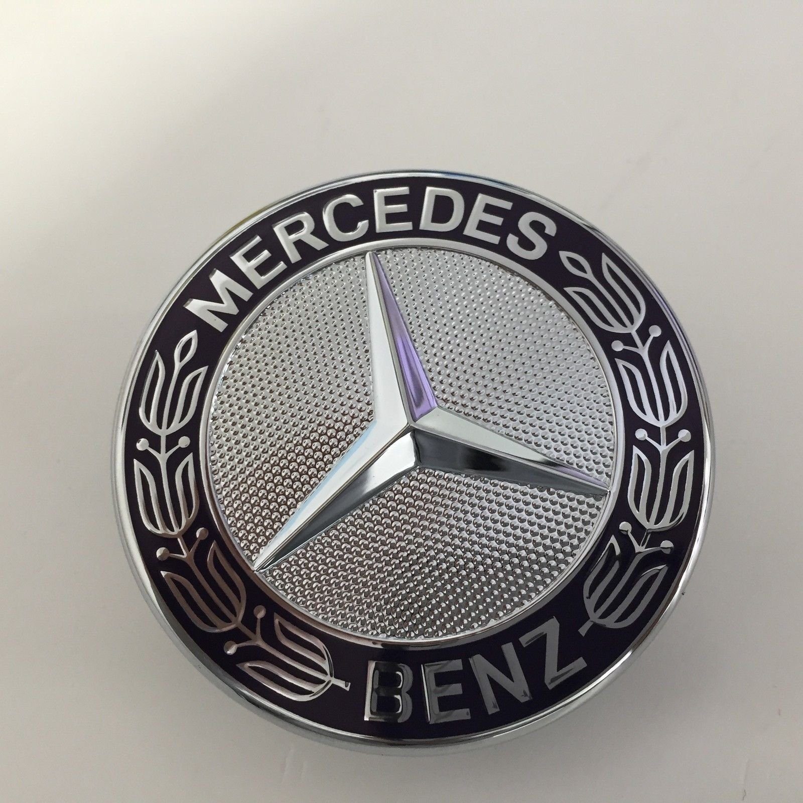 Значок мерседес. Мерседес Benz Emblem. Эмблема Мерседес Бенц мл350. Эмблема Мерседес Бенц Гелендваген. C320 эмблема Мерседес.