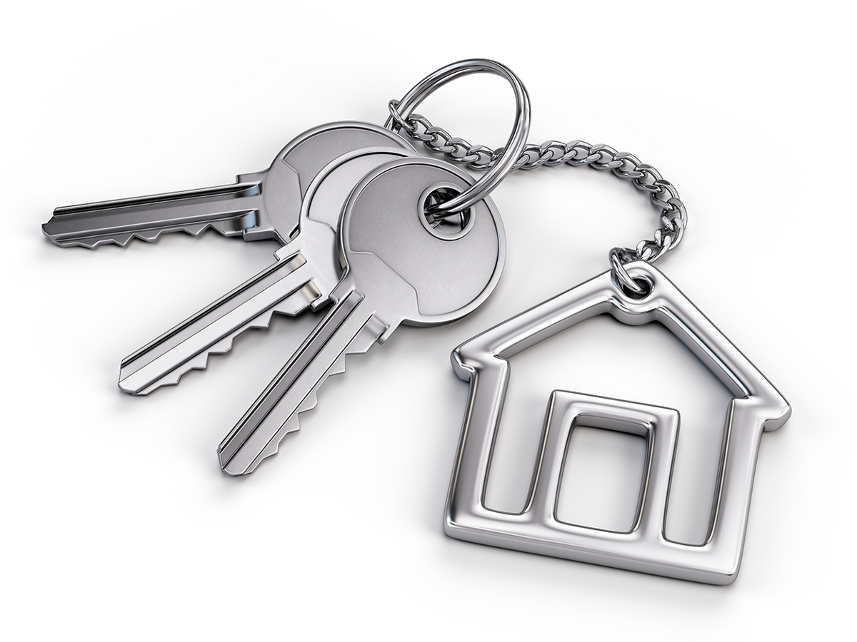 Несколько открытых ключей. Ключи от квартиры с брелком. Ключ с брелком домик. Связка ключей на белом фоне. Брелок для ключей дом.